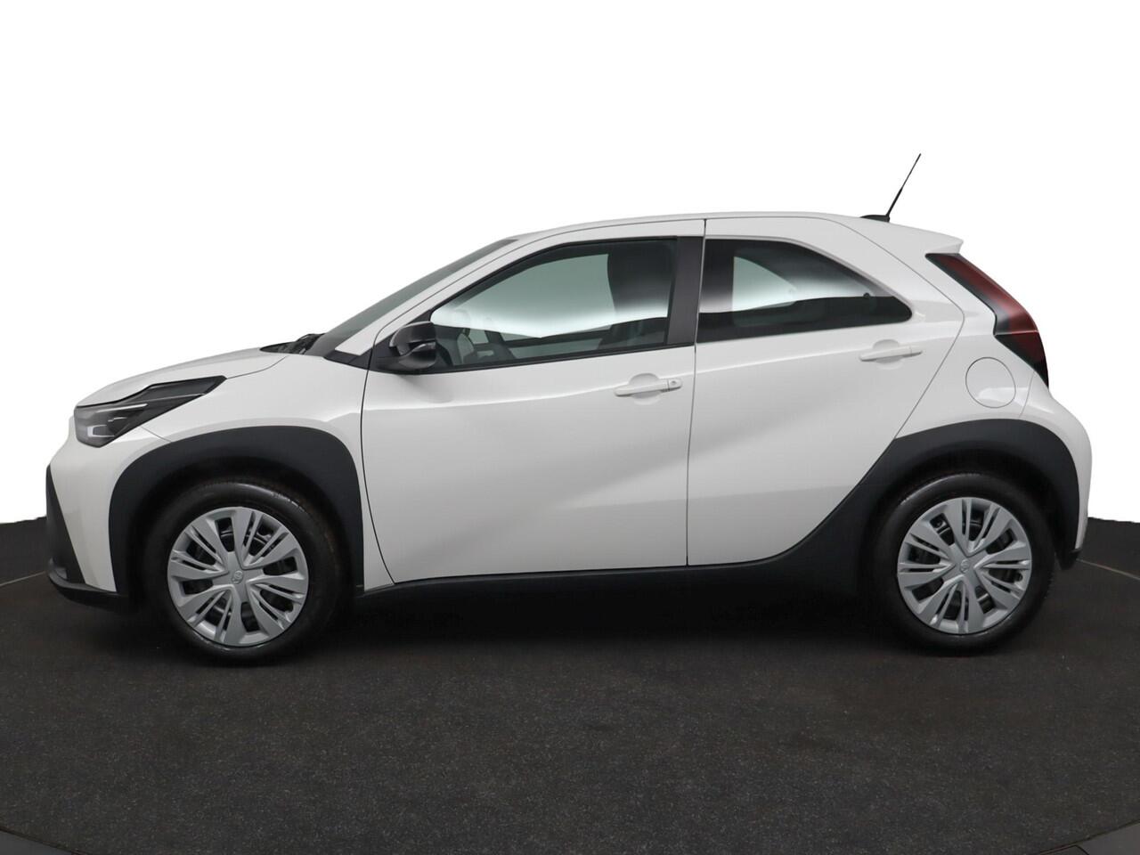 Toyota AYGO X Hybrid 115 play | Adaptive Cruise Control | Achteruitrijcamera | Airco | Apple Carplay | Android Auto |