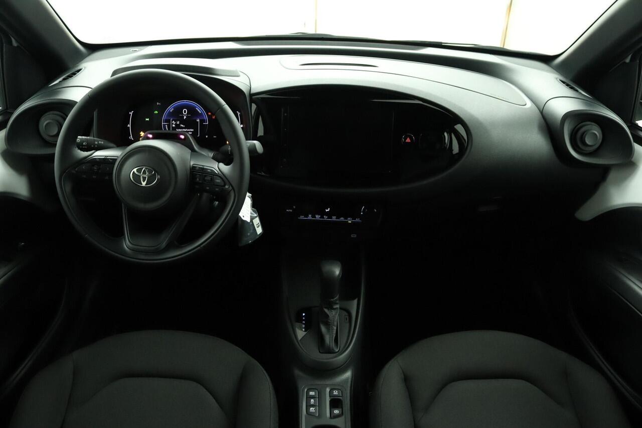 Toyota AYGO X Hybrid 115 play | Adaptive Cruise Control | Achteruitrijcamera | Airco | Apple Carplay | Android Auto |