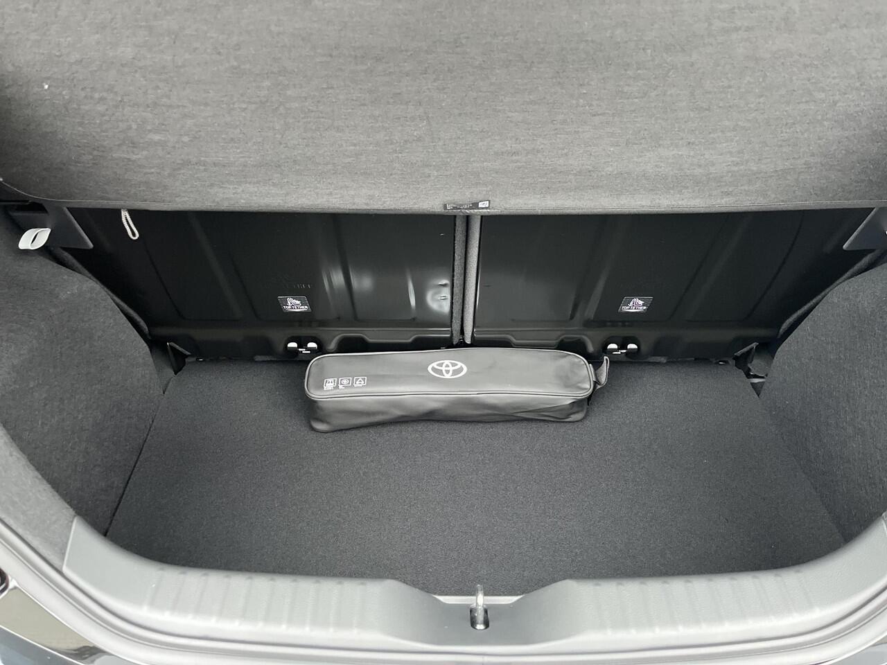 Toyota AYGO X Hybrid 115 play | ¤ 500 extra inruilwaarde |