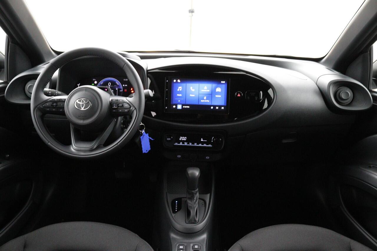 Toyota AYGO X Hybrid 115 play | Automaat | Climate Control | Adaptieve Cruisecontrol | Apple Carplay & Android Auto |