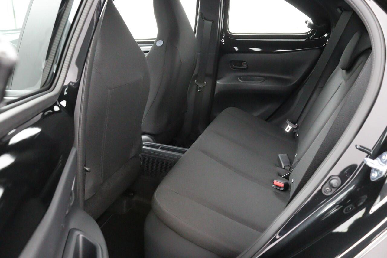 Toyota AYGO X Hybrid 115 play | Automaat | Climate Control | Adaptieve Cruisecontrol | Apple Carplay & Android Auto |