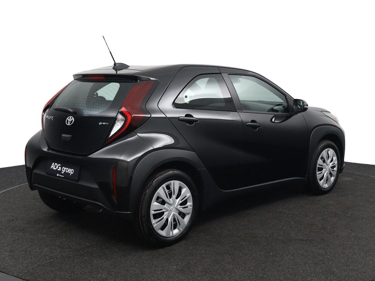 Toyota AYGO X Hybrid 115 play | Automaat | Climate Control | Adaptieve Cruisecontrol | Apple Carplay & Android Auto |