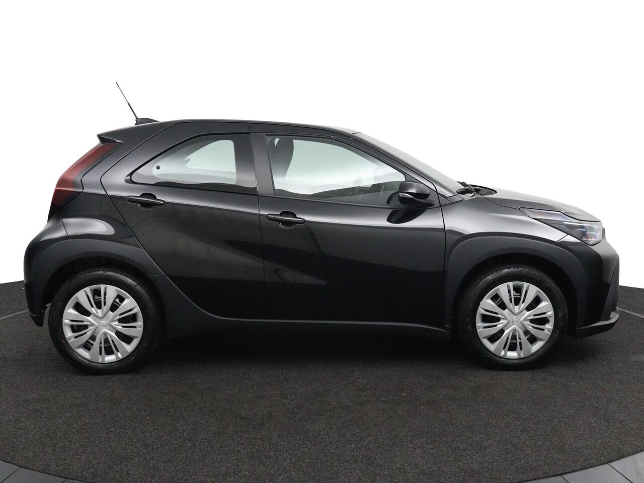 Toyota AYGO X Hybrid 115 play | Automaat | Climate Control | Adaptieve Cruisecontrol | Apple Carplay & Android Auto |