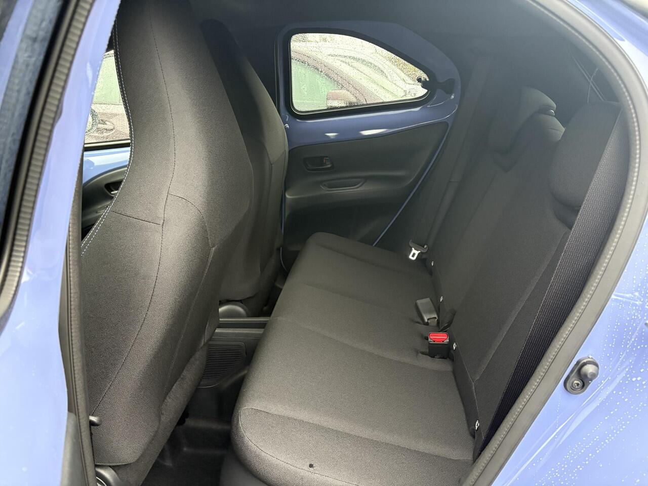 Toyota AYGO X Hybrid 115 pulse **NIEUWE KLEUR LAVENDER/ EASY PACK/ NIEUWE AUTO**