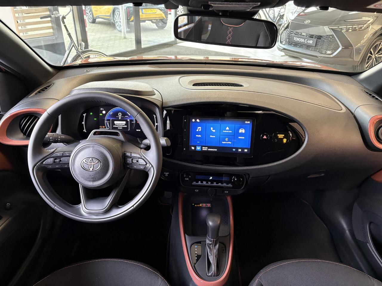 Toyota AYGO X Hybrid 115 pulse **NIEUWE KLEUR CINNAMON/ NIEUWE AUTO**