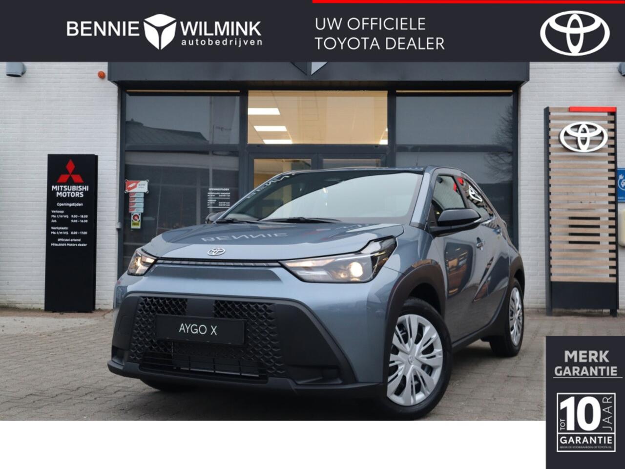 Toyota AYGO X Hybrid 115 play