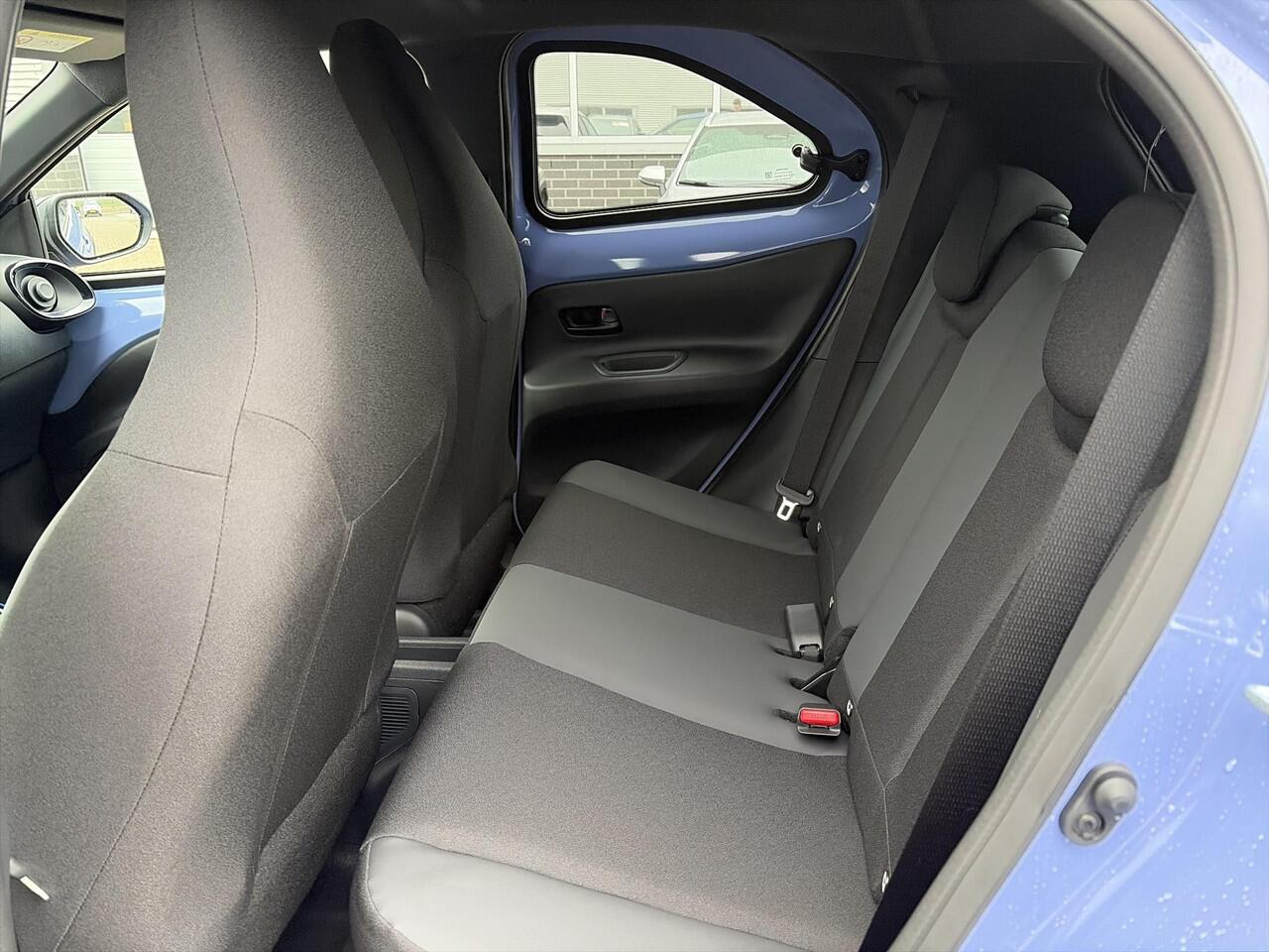 Toyota AYGO X Hybrid 115 envy