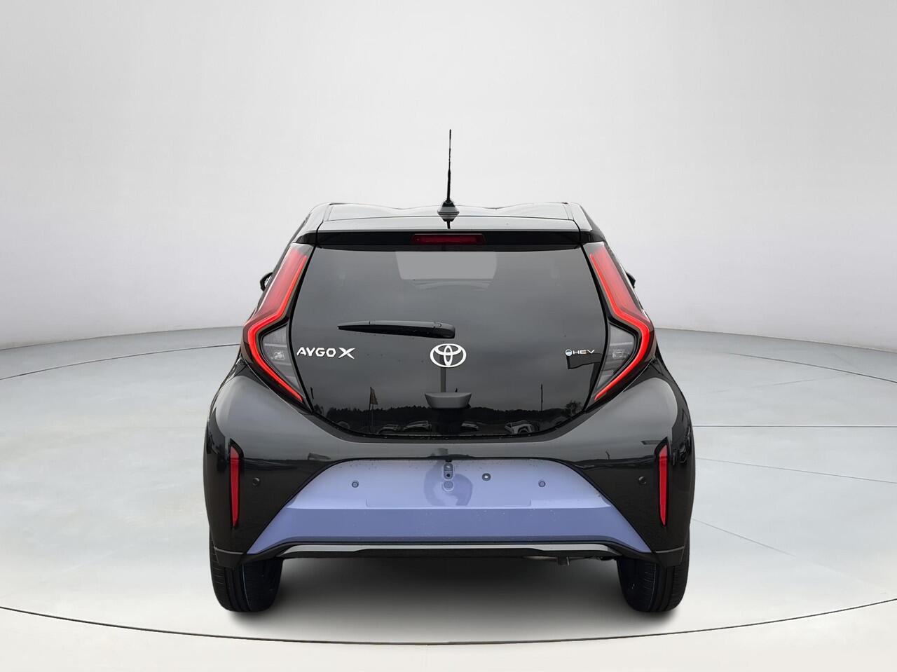 Toyota AYGO X Hybrid 115 envy