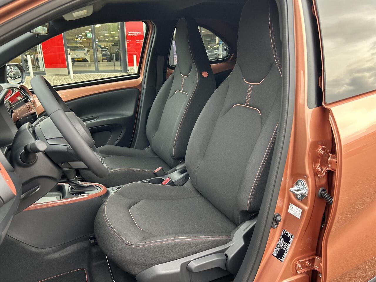 Toyota AYGO X Hybrid 115 pulse + Easy Pack | Nieuwe auto | Direct uit voorraad leverbaar |