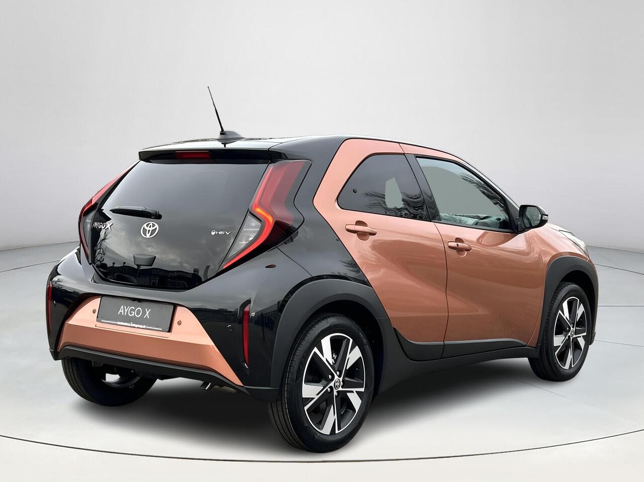 Toyota AYGO X Hybrid 115 pulse + Easy Pack | Nieuwe auto | Direct uit voorraad leverbaar |