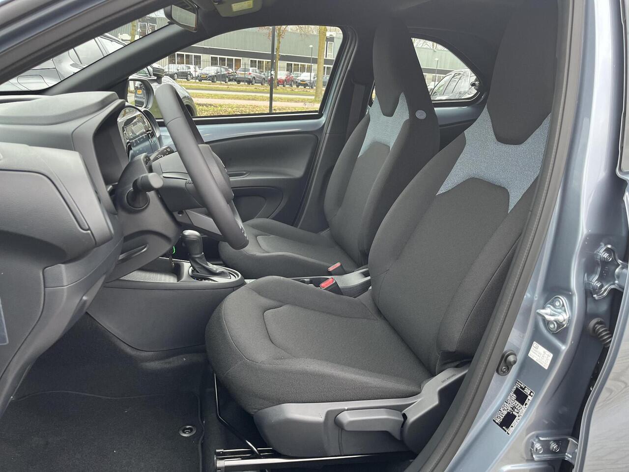 Toyota AYGO X Hybrid 115 play | Uit voorraad leverbaar | ¤ 500 extra inruilwaarde |