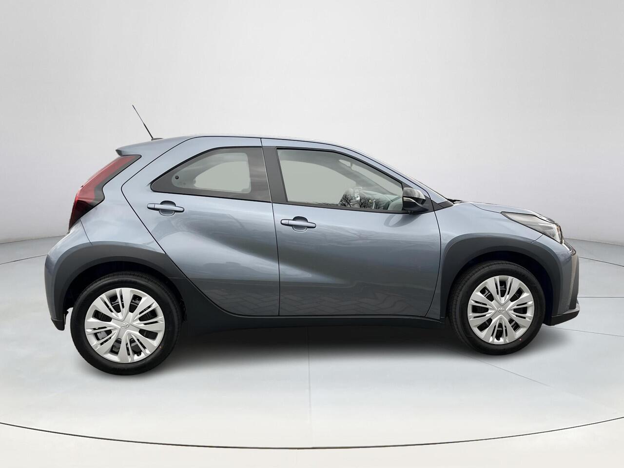 Toyota AYGO X Hybrid 115 play | Uit voorraad leverbaar | ¤ 500 extra inruilwaarde |