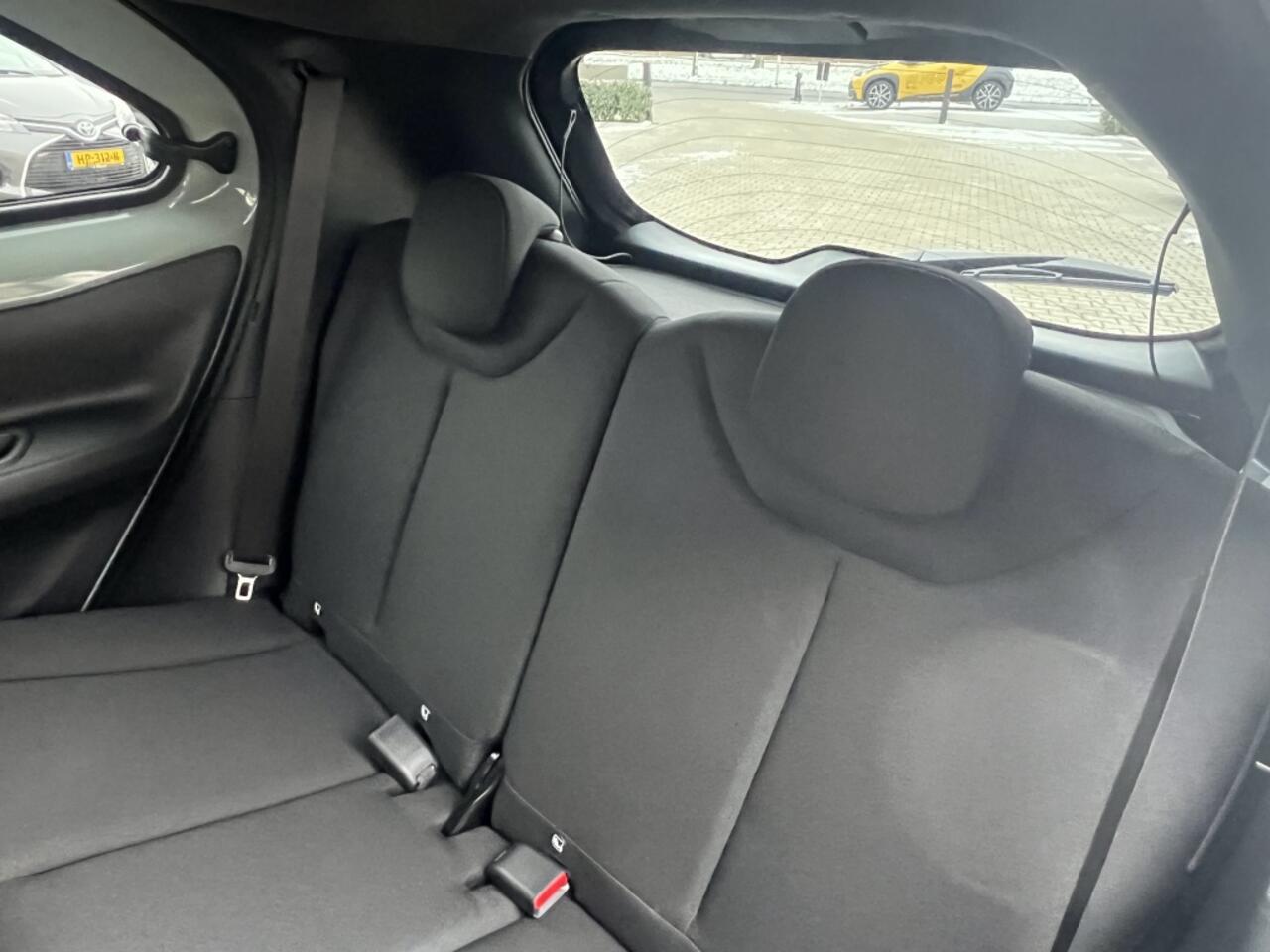 Toyota AYGO X Hybrid 115 pulse Bi-Tone | Easy Pack