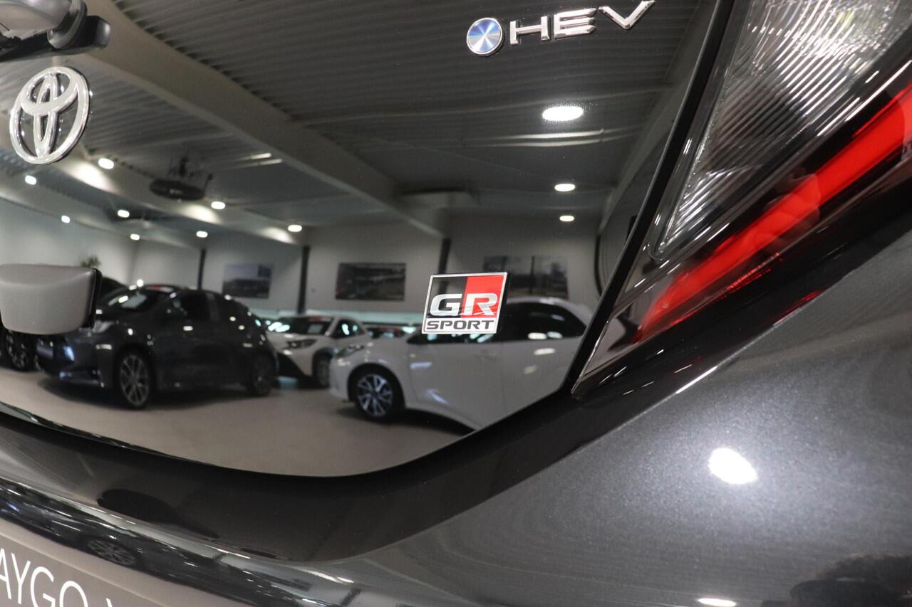 Toyota AYGO X Hybrid 115 GR Sport, JBL, Stoelverwarming, Sensoren, Apple Carplay/Android Auto!