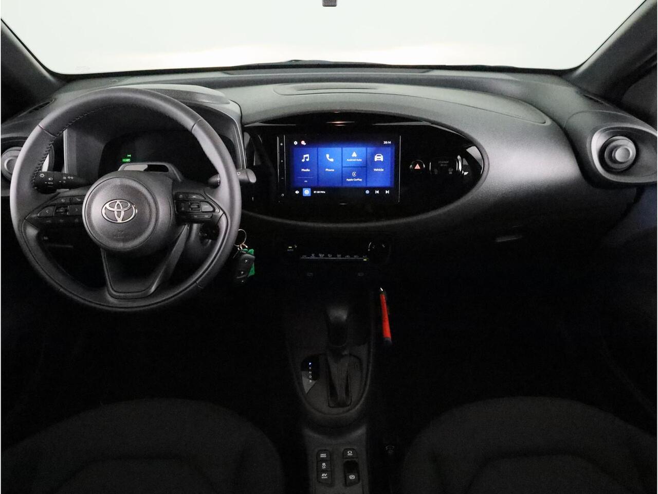 Toyota AYGO X Hybrid 115 play ¤ 500,- inruilpremie!