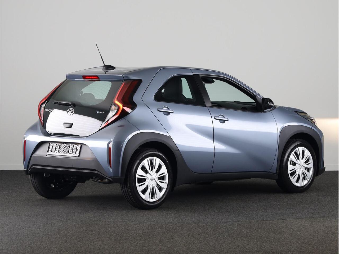 Toyota AYGO X Hybrid 115 play ¤ 500,- inruilpremie!