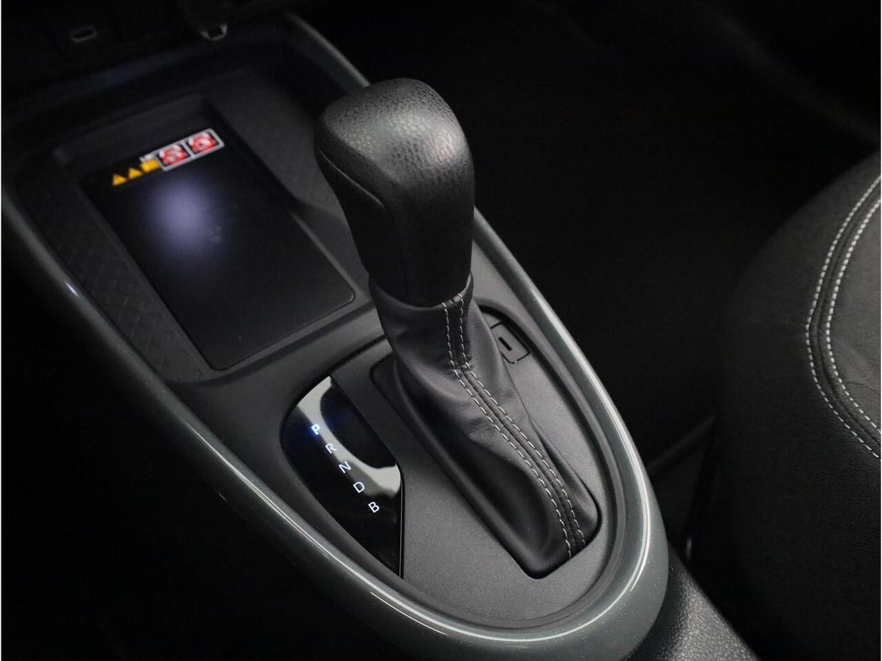 Toyota AYGO X Hybrid 115 pulse ¤ 500,- inruilpremie!