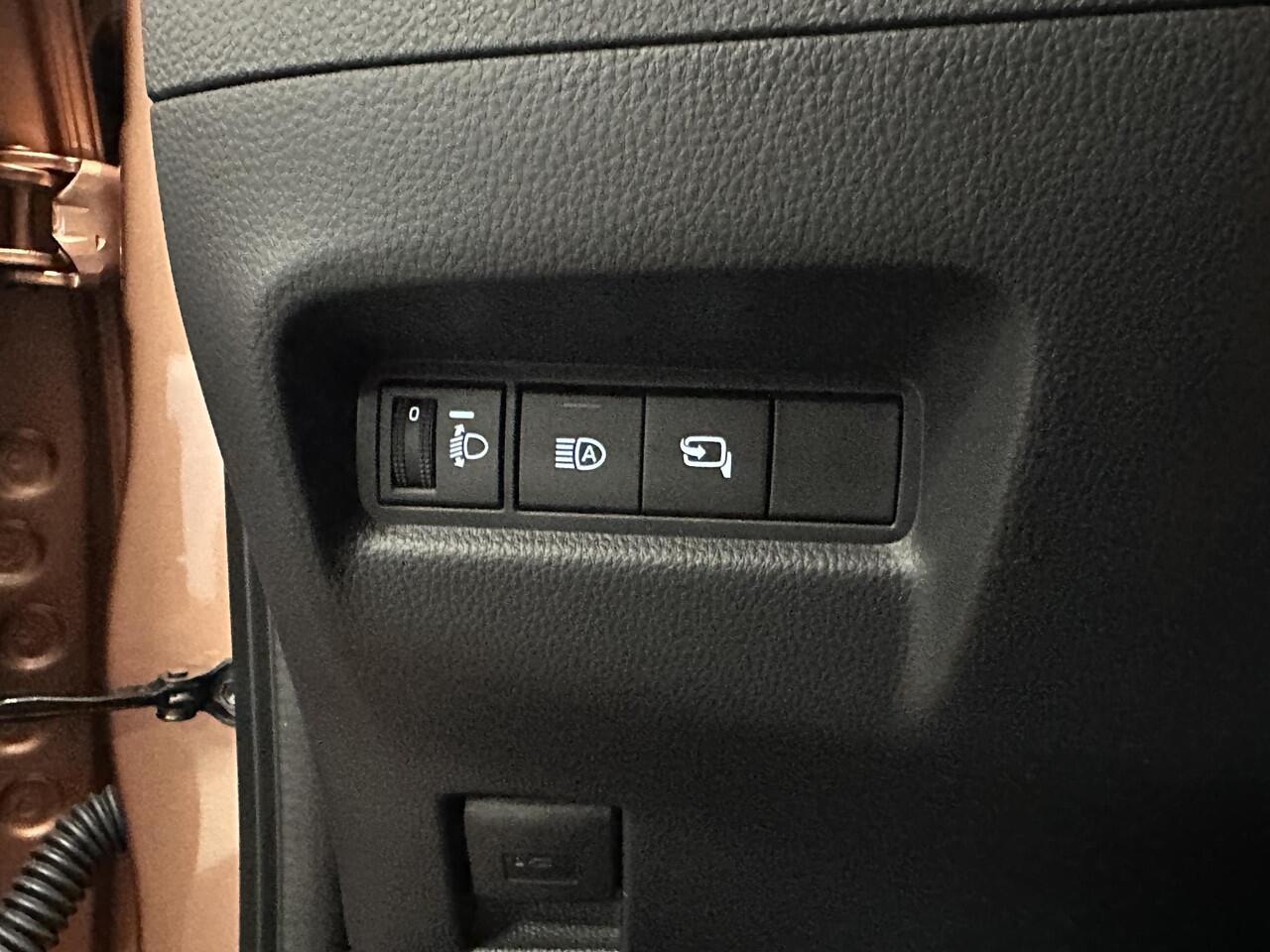 Toyota AYGO X Hybrid 115 pulse ¤ 500,- inruilpremie! incl Easy pack! Nieuw leverbaar!