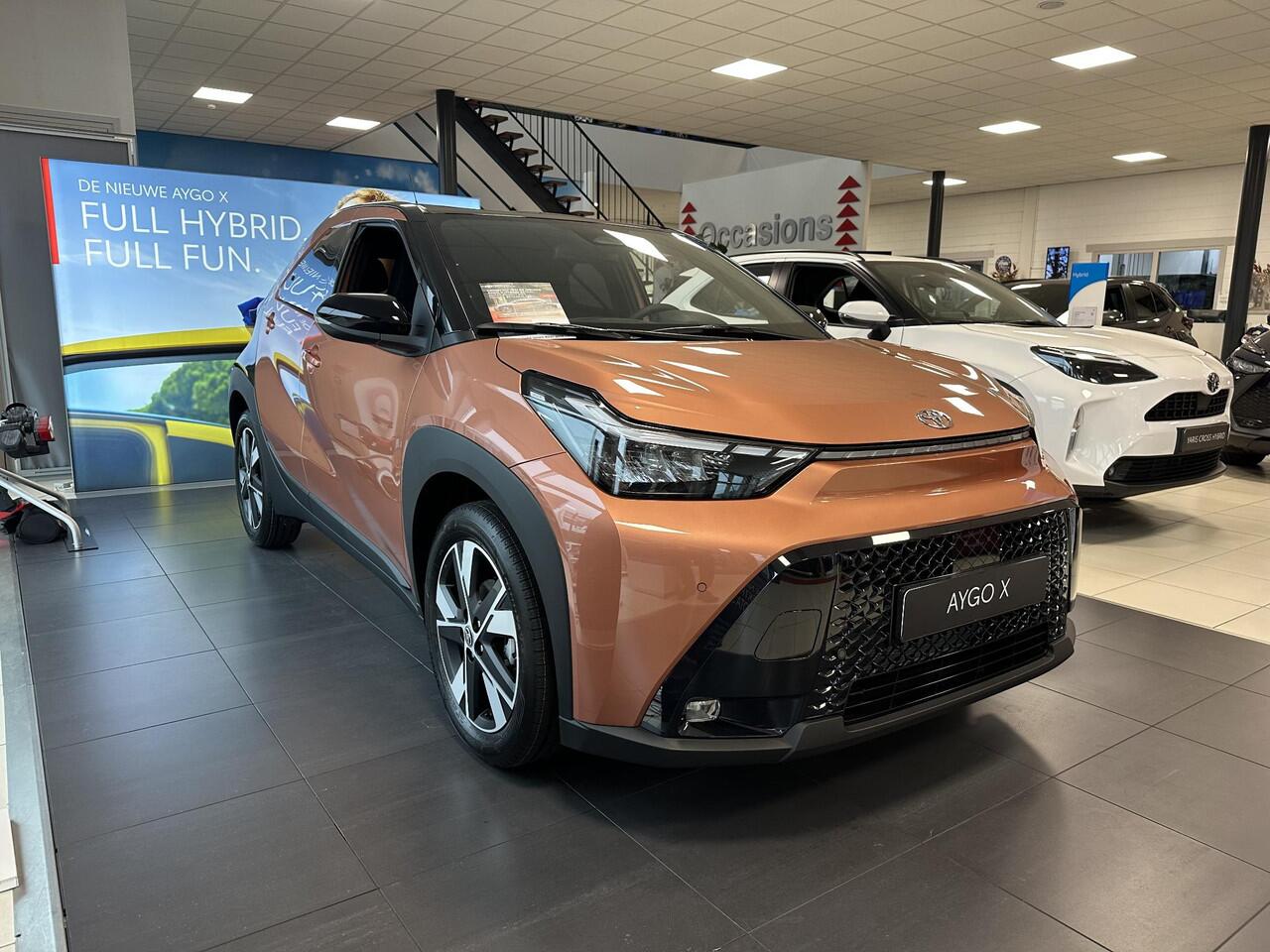 Toyota AYGO X Hybrid 115 pulse ¤ 500,- inruilpremie! incl Easy pack! Nieuw leverbaar!