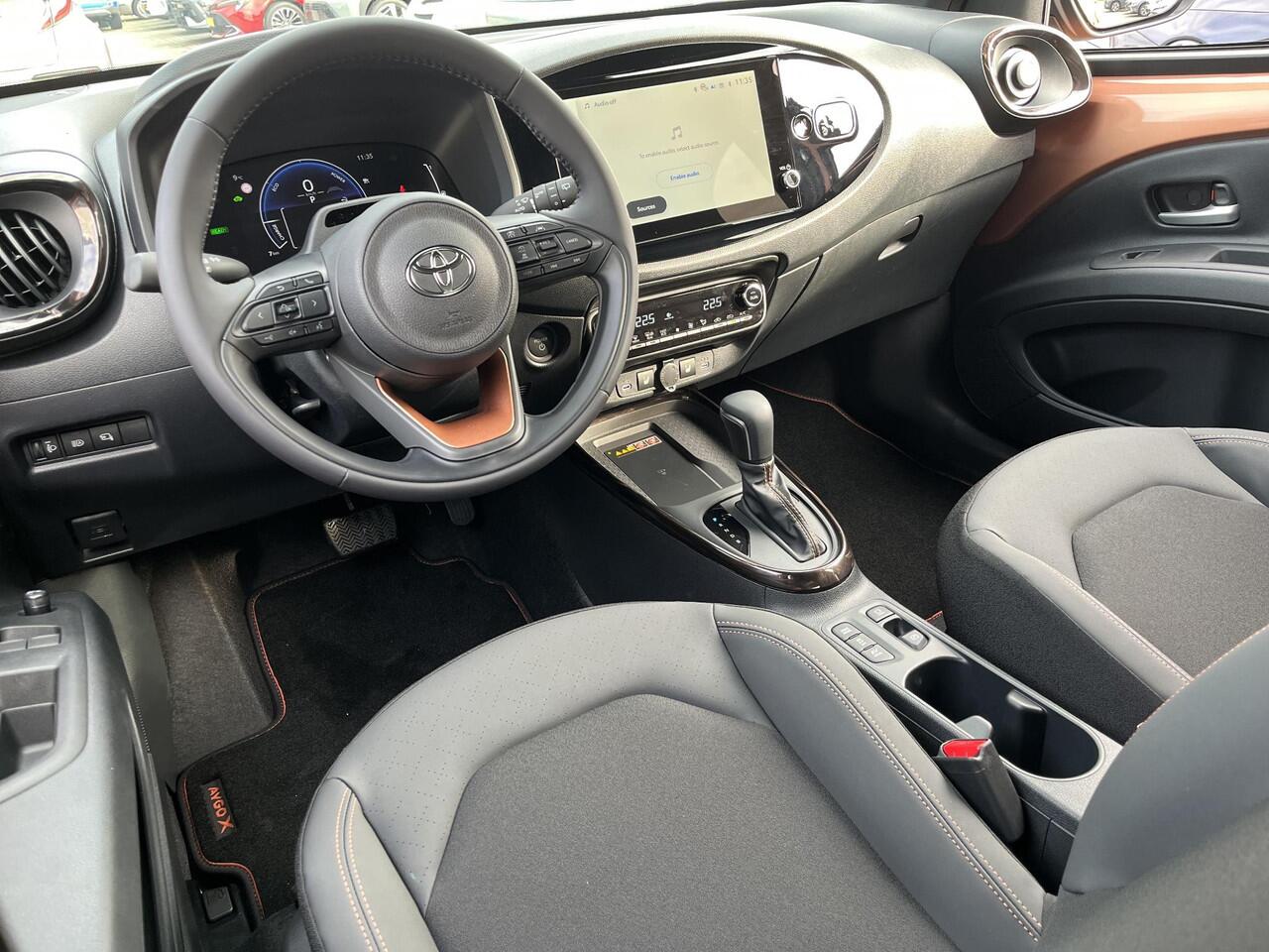 Toyota AYGO X Hybrid 115 envy | Uit voorraad leverbaar | ¤ 500 extra inruilwaarde |