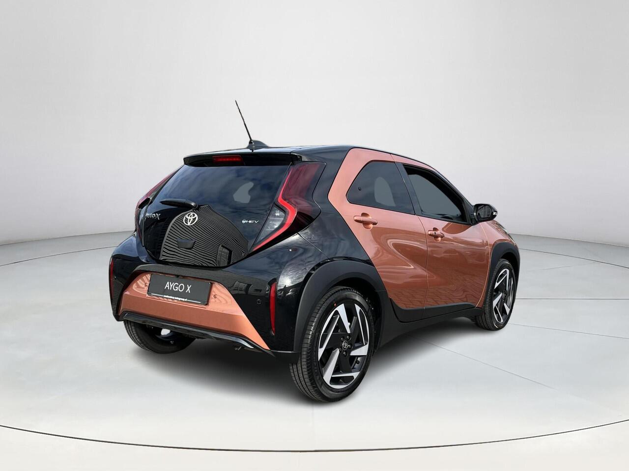 Toyota AYGO X Hybrid 115 envy | Uit voorraad leverbaar | ¤ 500 extra inruilwaarde |
