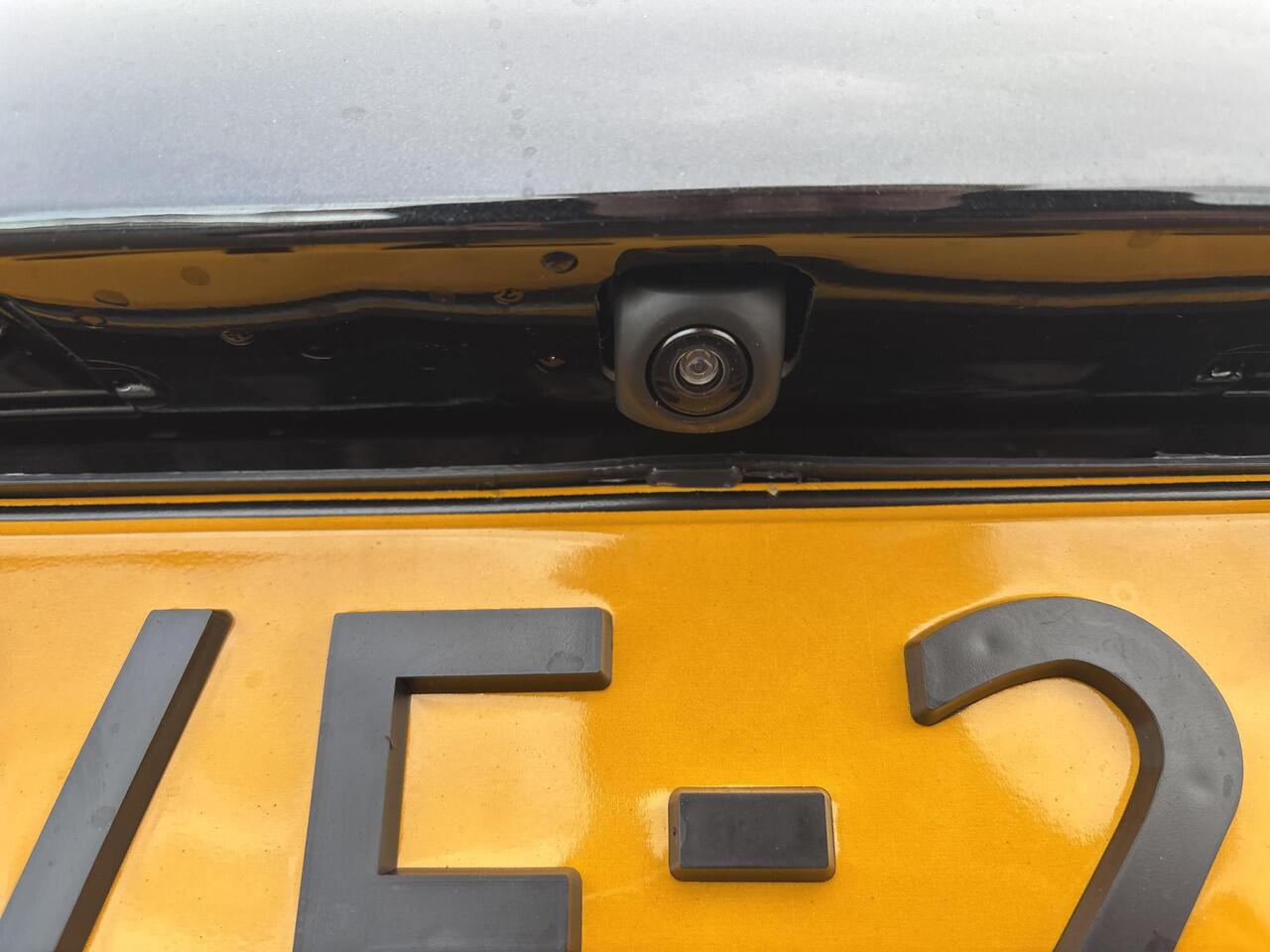 Toyota AYGO X Hybrid 115 GR Sport | Navigatie | Apple CarPlay/Android auto | Achteruitrijcamera