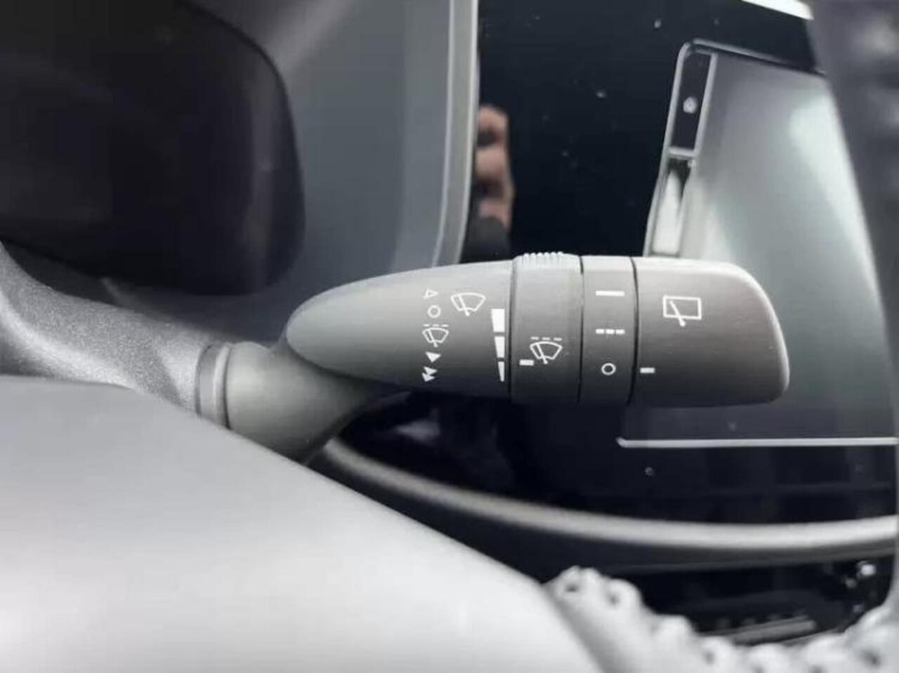 Toyota AYGO X Hybrid 115 play **HYBRIDE/ AUTOMAAT/ NIEUWE AUTO**