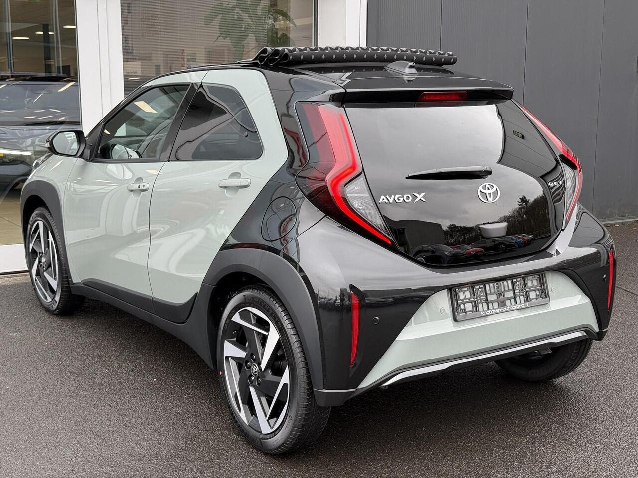 Toyota AYGO X Hybrid 115 envy | JBL | Cabriodak | PDC | Stoelverwarming | Nieuw | Snel leverbaar | Incl. ¤500,- inruilpremie