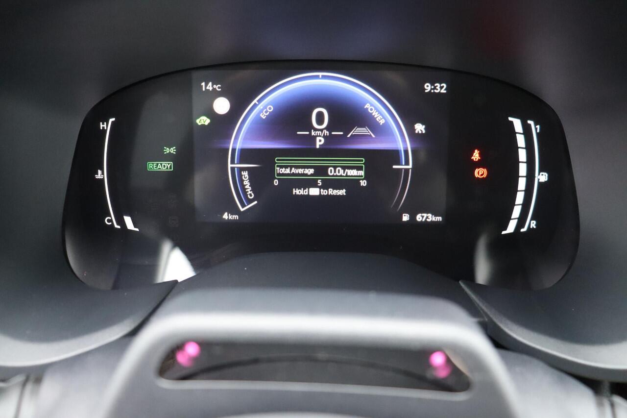Toyota AYGO X Hybrid 115 Play. Apple Carplay, Extra Getint glas, Android Auto, Adaptieve cruise control, Parkeercamera, Road sign assist.