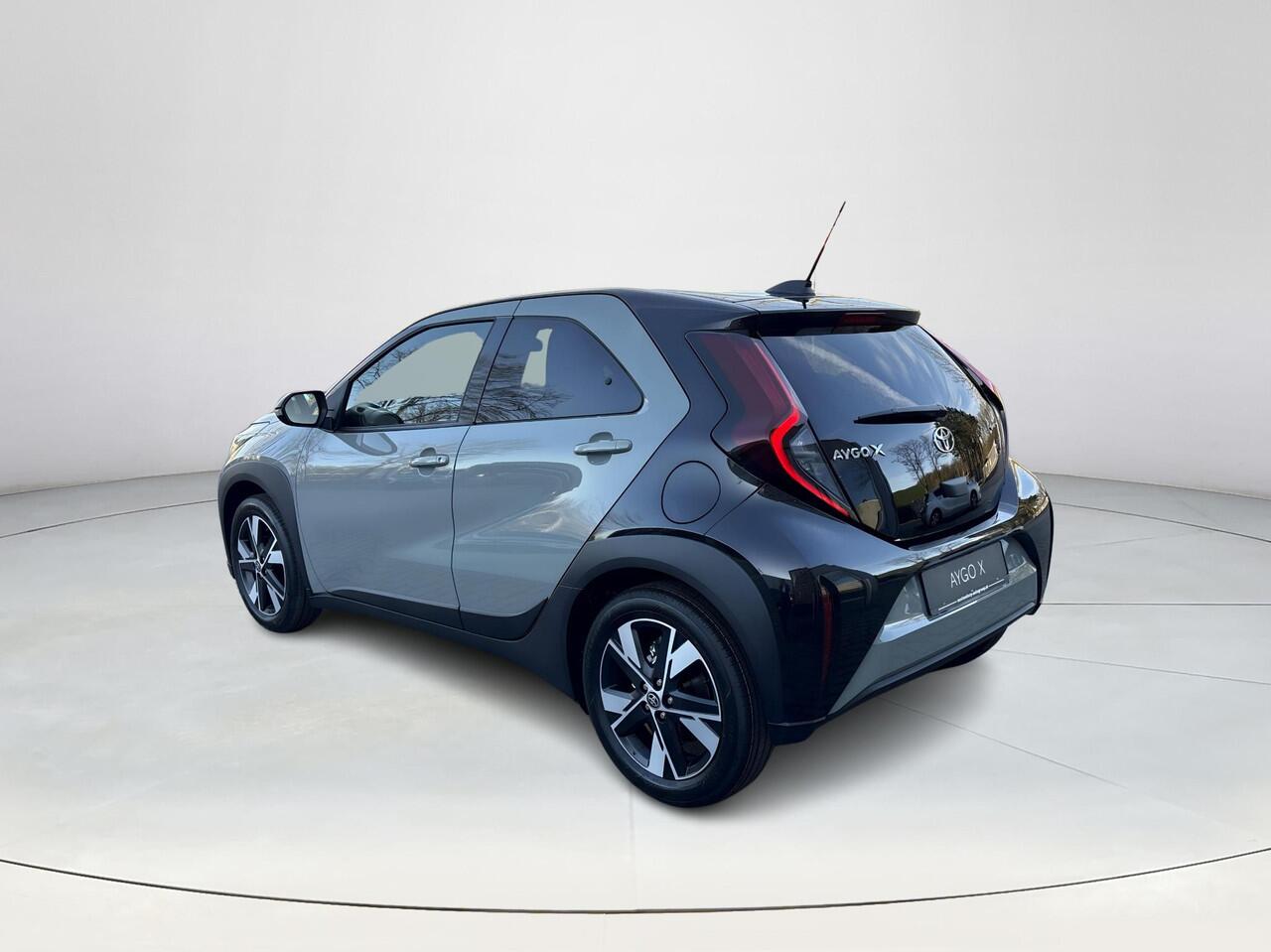 Toyota AYGO X Hybrid 115 pulse **NIEUWE AUTO/ HYBRIDE/ DIRECT LEVERBAAR**