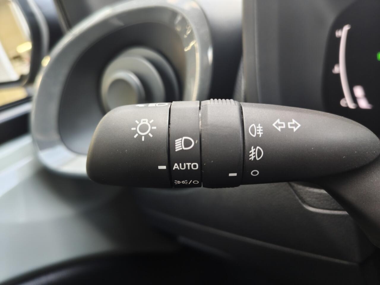 Toyota AYGO X Hybrid 115 Pulse | Easy Pack | Stoelverwarming | Keyless | senso