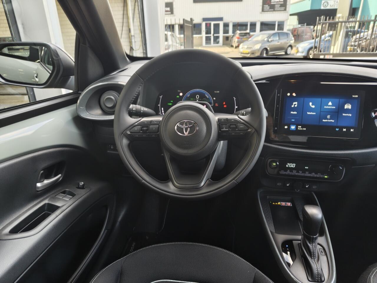 Toyota AYGO X Hybrid 115 Pulse | Easy Pack | Stoelverwarming | Keyless | senso