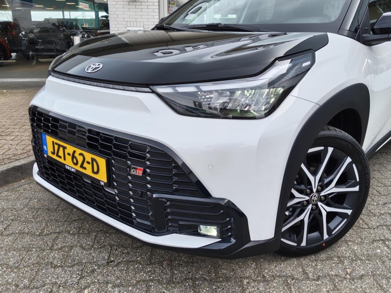 Toyota AYGO X 1.5 Hybrid GR Sport | JBL | Sensoren v/a | Stoelverwarming