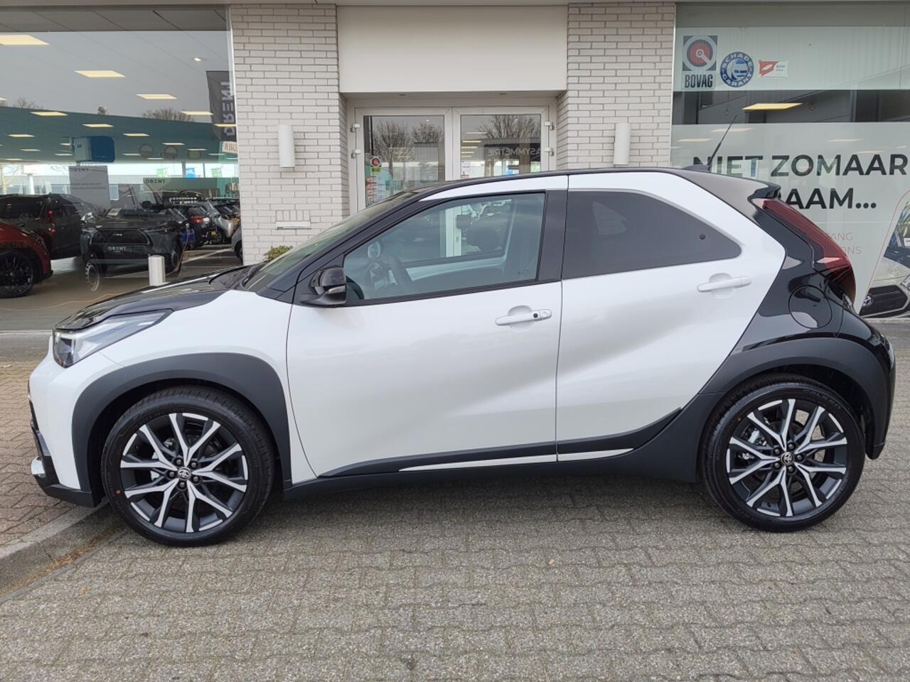 Toyota AYGO X 1.5 Hybrid GR Sport | JBL | Sensoren v/a | Stoelverwarming