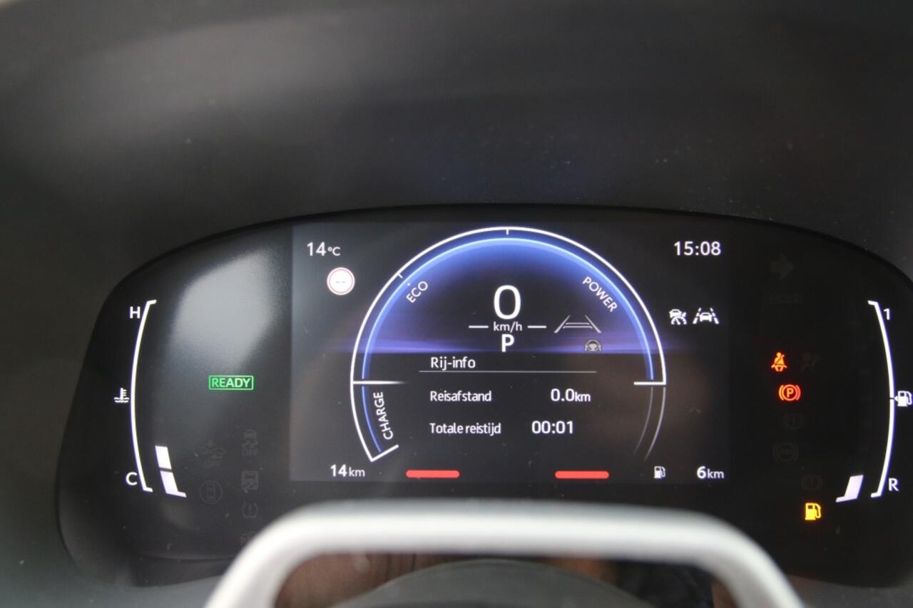 Toyota AYGO X Hybrid 115 pulse | LM | CAMERA | ACC