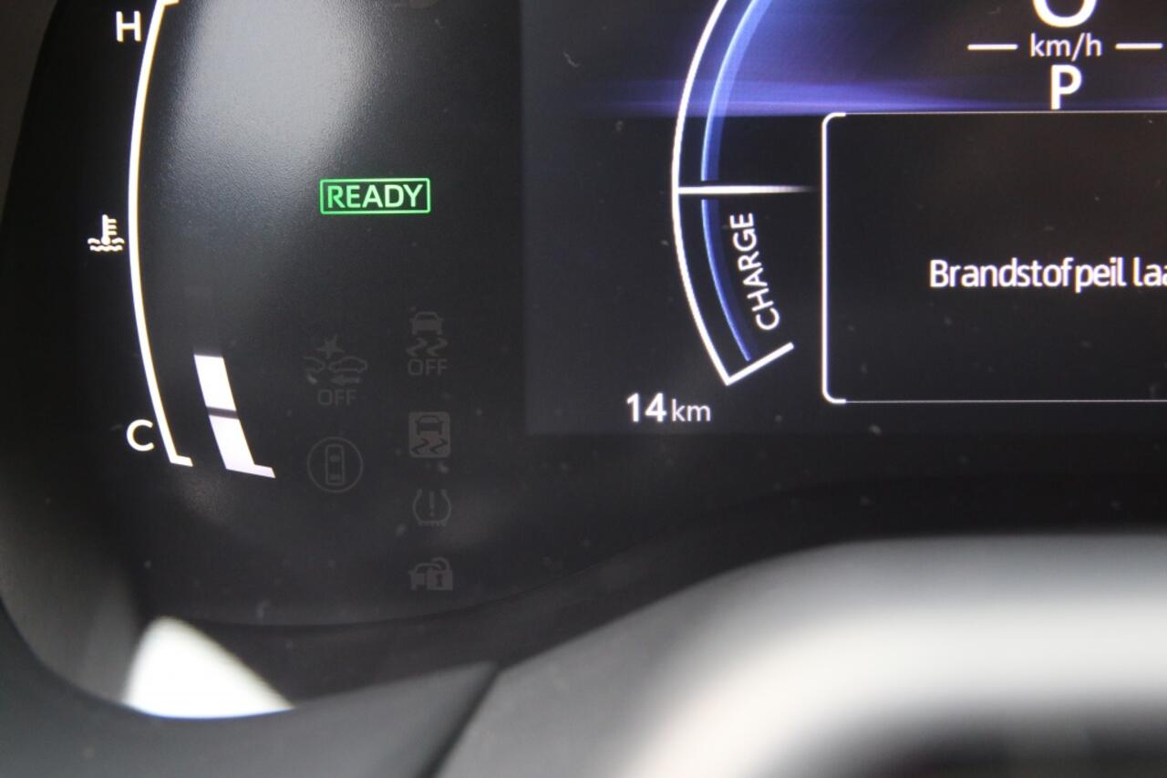 Toyota AYGO X Hybrid 115 pulse | LM | CAMERA | ACC