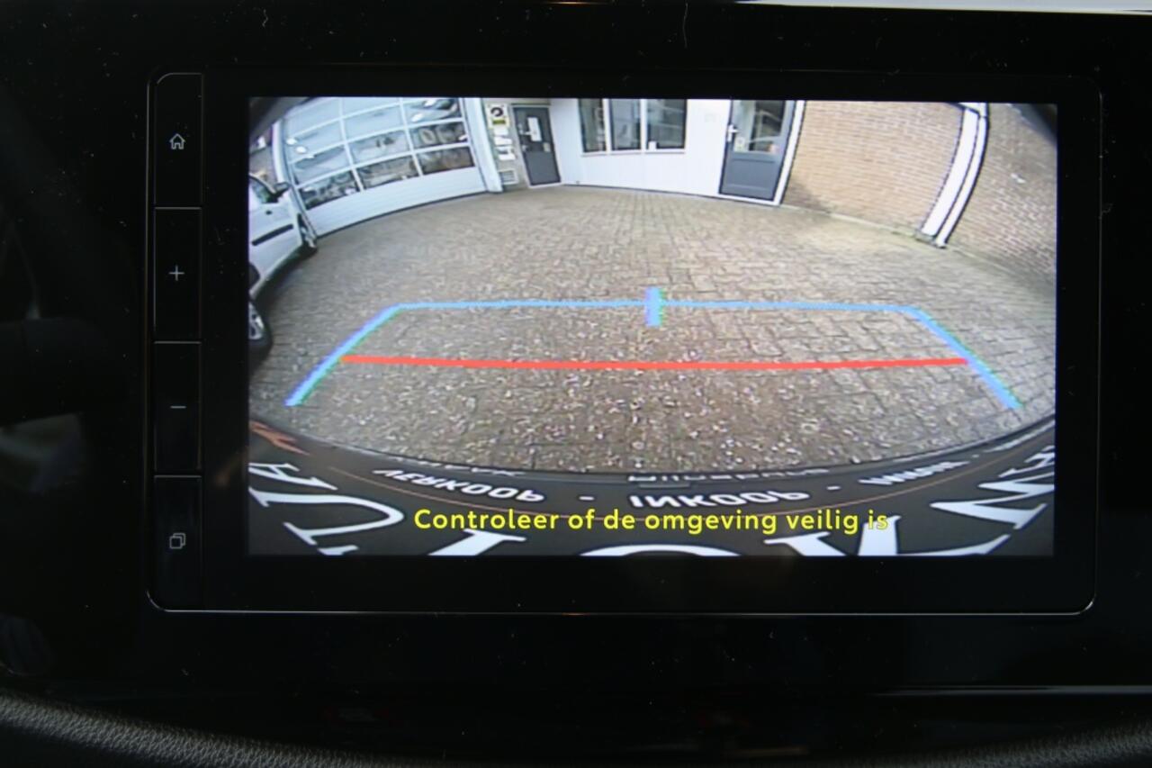 Toyota AYGO X Hybrid 115 pulse | LM | CAMERA | ACC