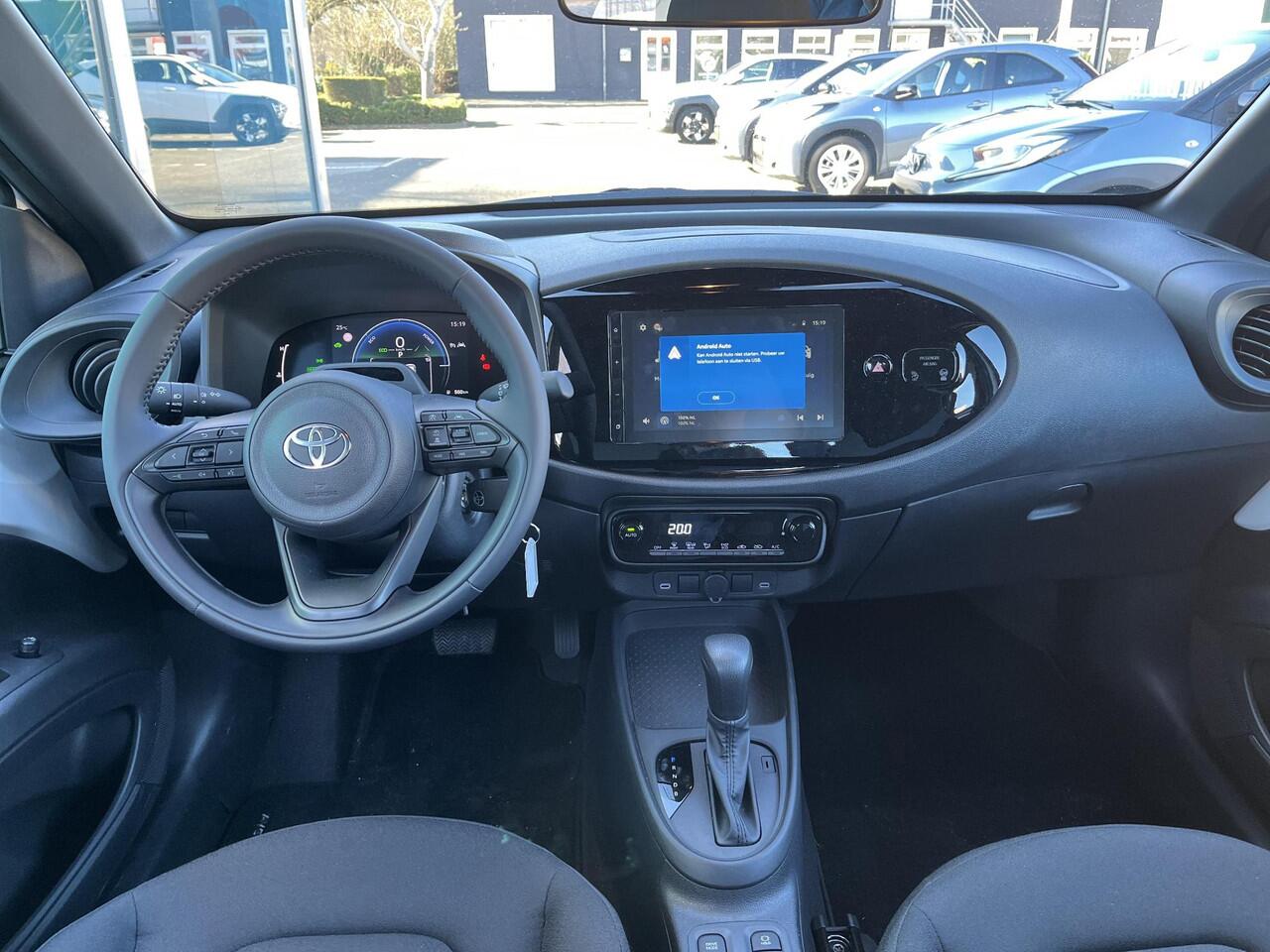 Toyota AYGO X Hybrid 115 play | Pure White | Demonstratie auto |