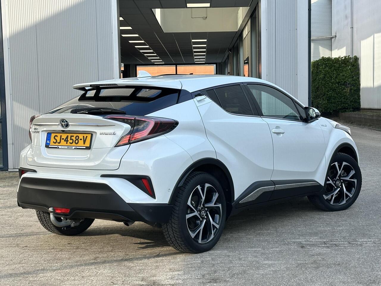 Toyota C-HR 1.8 Hybrid Style | Navi/Camera/18-inch/Trekhaak/Cruise Control