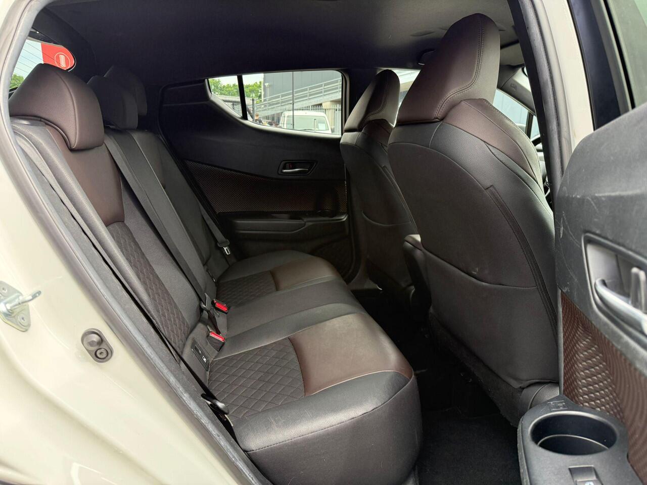 Toyota C-HR 1.2 Executive *Trekhaak & ACC*