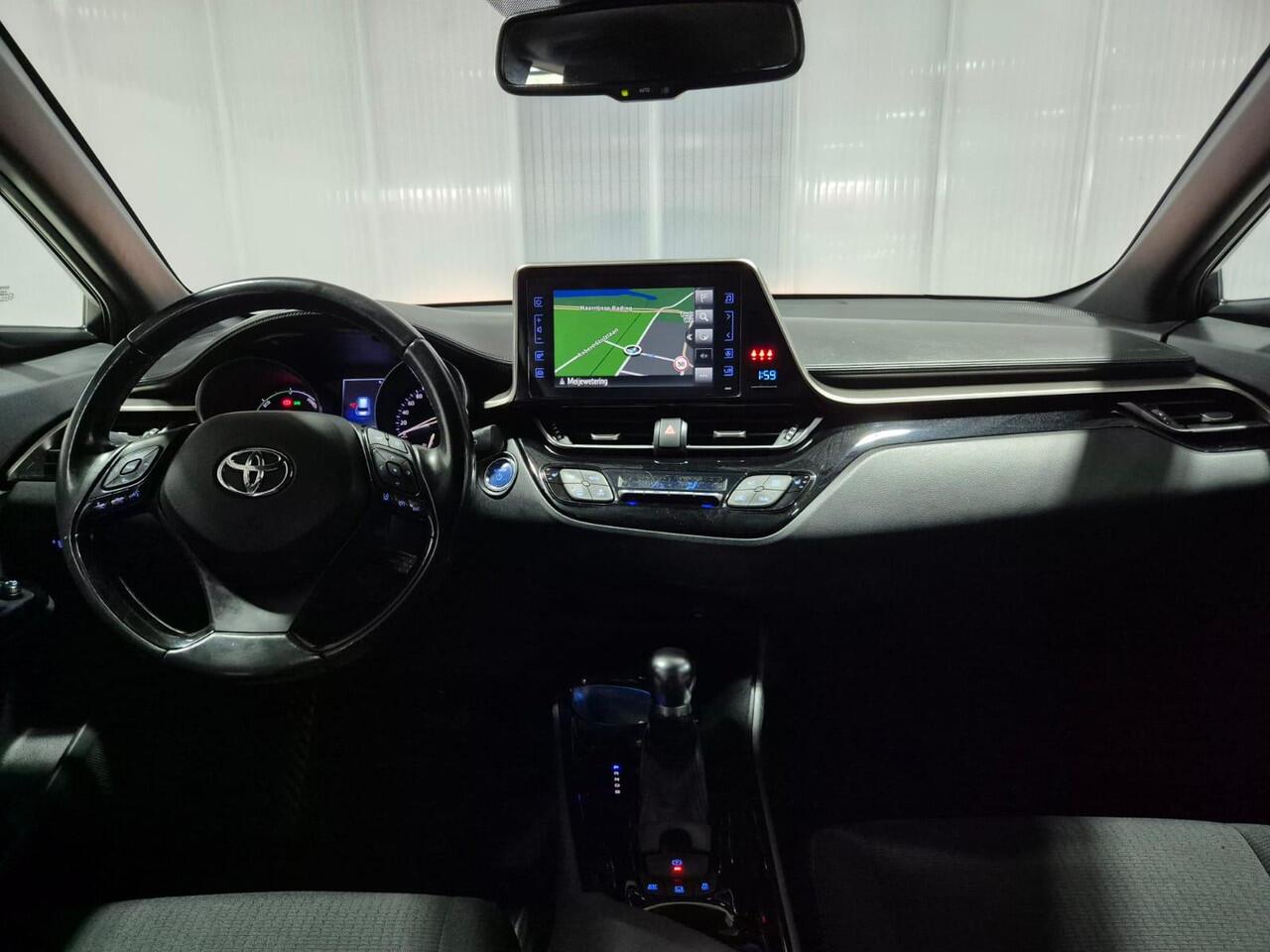 Toyota C-HR 1.8 Hybrid Dynamic | Trekhaak | Dealer onderhouden |
