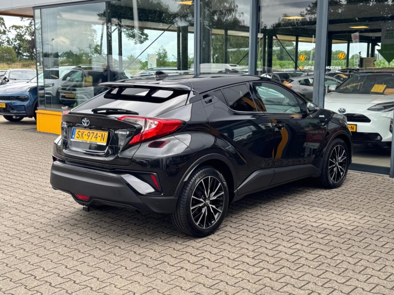 Toyota C-HR 1.8 Hybrid Style - camera - navi - stoelverwarming