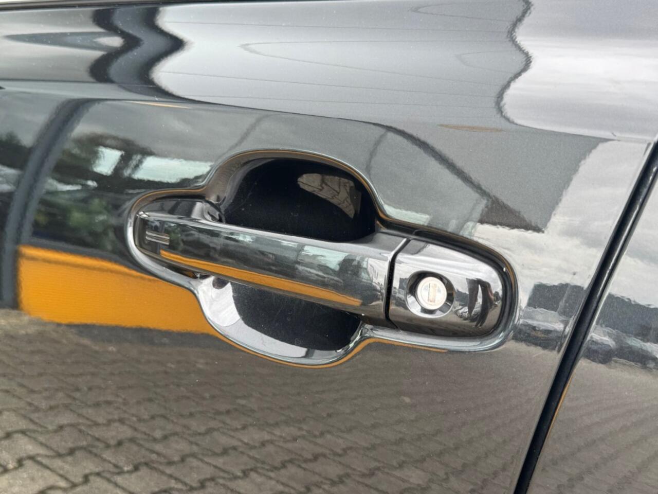 Toyota C-HR 1.8 Hybrid Style - camera - navi - stoelverwarming