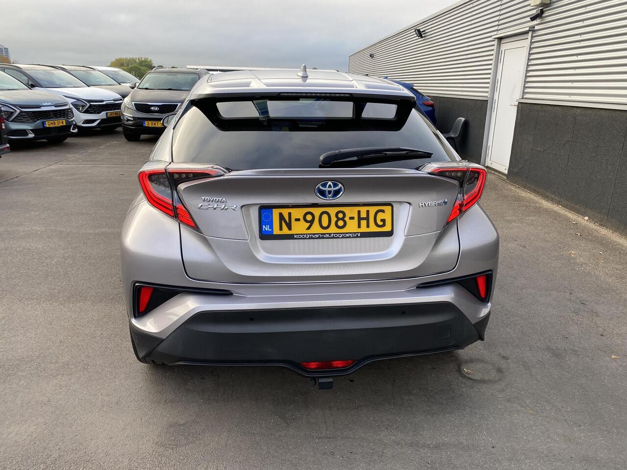 Toyota C-HR 1.8 Hybrid Style Edition automaat Afneembare trekhaak, dodehoek detectie, stoelen- & stuur verwarmd, adaptieve cruise control, achteruitrij camera