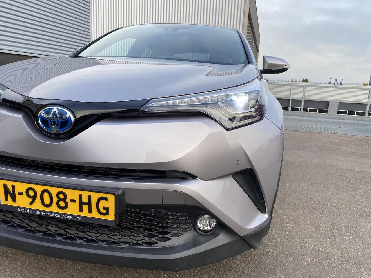Toyota C-HR 1.8 Hybrid Style Edition automaat Afneembare trekhaak, dodehoek detectie, stoelen- & stuur verwarmd, adaptieve cruise control, achteruitrij camera