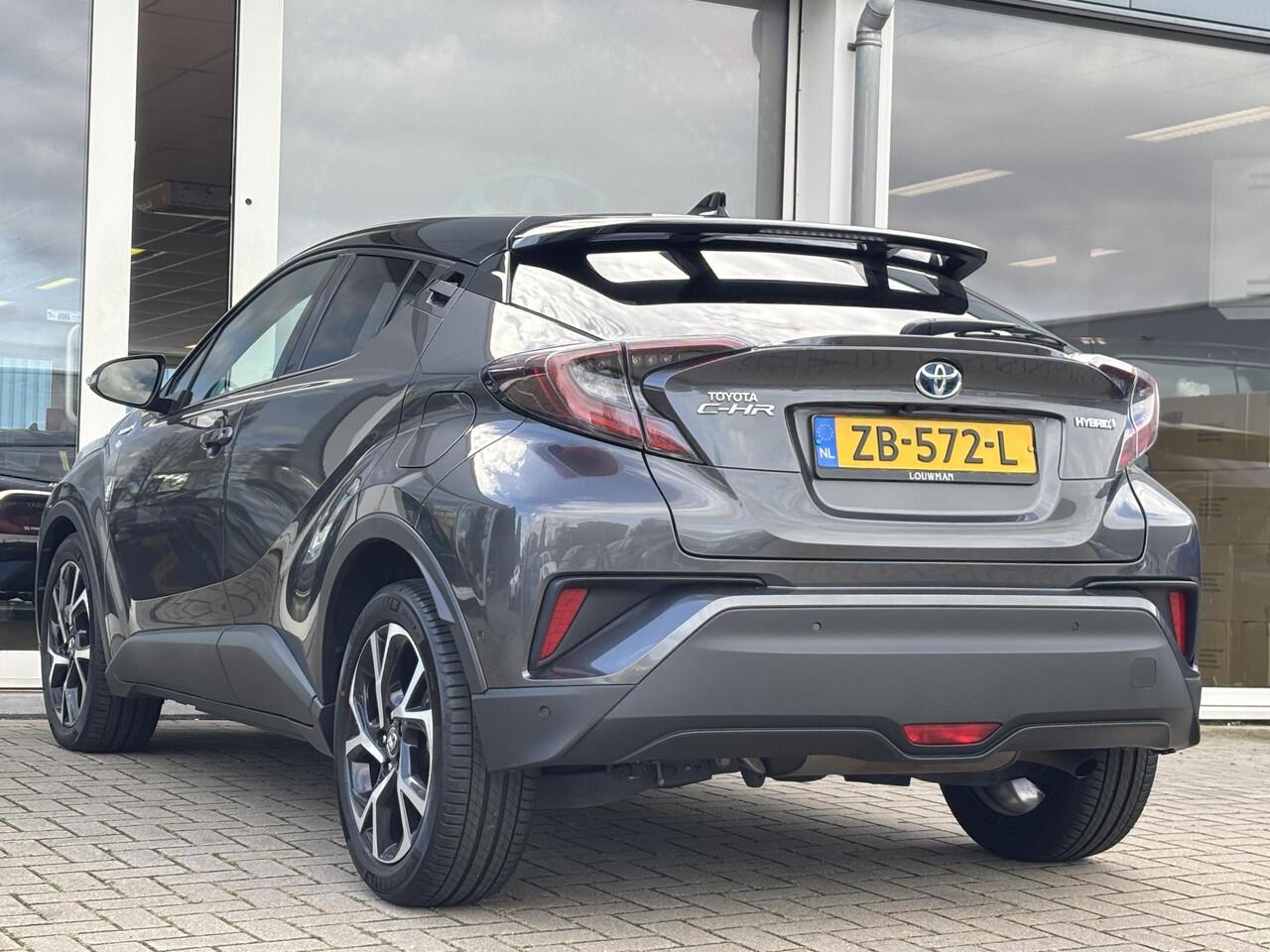 Toyota C-HR 1.8 Hybrid Bi-Tone | Stoel en stuurverwarming | Navigatie | Blindspot | Toyota garantie tot 2028!
