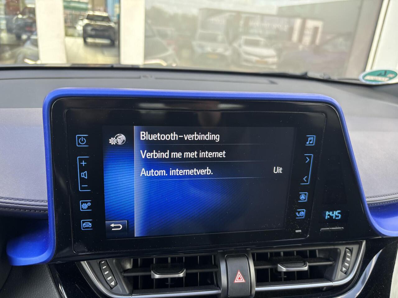 Toyota C-HR 1.8 Hybrid Bi-Tone | Stoel en stuurverwarming | Navigatie | Blindspot | Toyota garantie tot 2028!