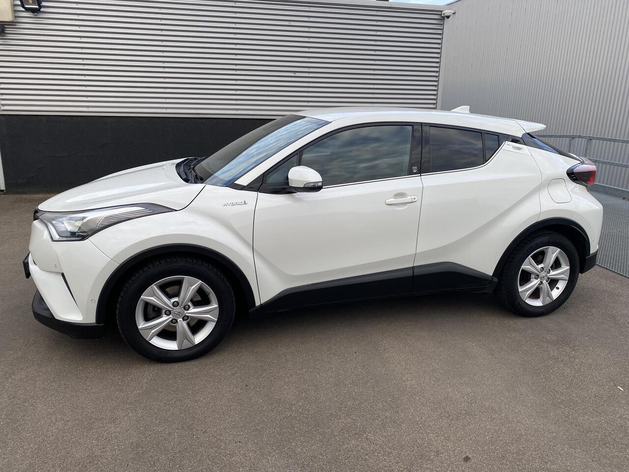 Toyota C-HR 1.8 Hybrid Dynamic edition Stoel- & stuurverwarming, dodehoek detectie, navigatie, achteruitrijcamera, adaptieve cruise control