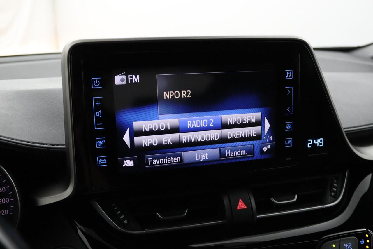 Toyota C-HR 1.8 Hybrid Dynamic | Stoelverwarming | Parkeercamera | Keyless| Navigatie |