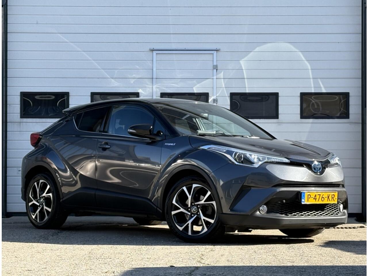 Toyota C-HR 1.8 Hybrid Bi-Tone | Navigatie | Camera | Stoelverwarming